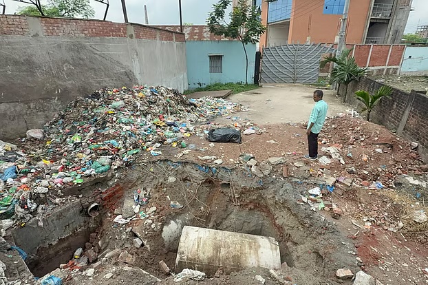সেই কারখানার রাস্তা কেটে দিল সিটি করপোরেশন